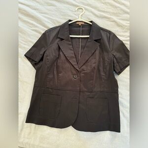 🟢JESSICA new without tags sized 16 cropped blazer.🟢